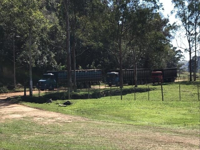 Chácara com 4840000m² 3 quartos e 1 banheiro, à venda, no bairro Zona Rural em Lagoinha