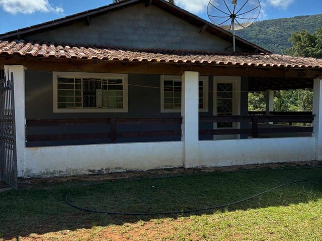 Chácara com 6000m² 2 quartos e 2 banheiros, à venda, no bairro Salto em Extrema