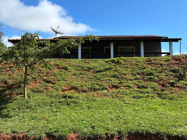 Chácara com 6000m² 2 quartos e 2 banheiros, à venda, no bairro Salto em Extrema