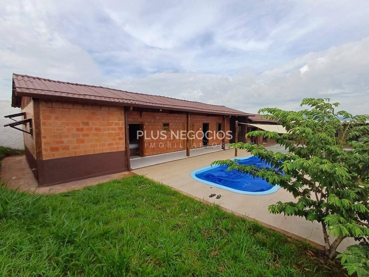 Chácara, 3 quartos, 1000 m² - Foto 1