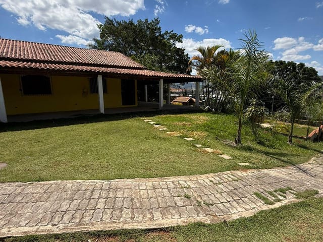 Chácara com 2500m² 4 quartos e 3 banheiros, à venda, no bairro Roseira em Extrema