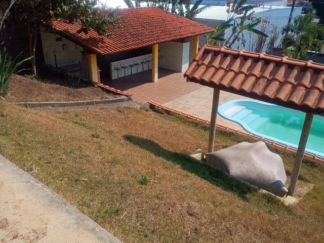 Chácara com 2500m² 4 quartos e 3 banheiros, à venda, no bairro Roseira em Extrema