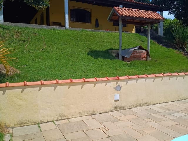 Chácara com 2500m² 4 quartos e 3 banheiros, à venda, no bairro Roseira em Extrema