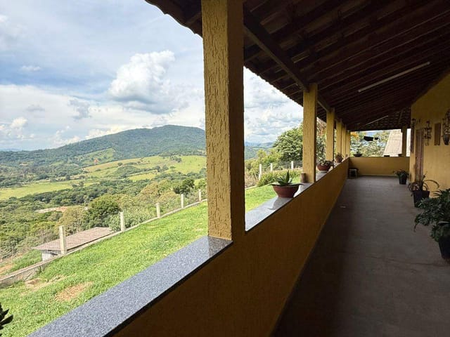Chácara com 15000m² 4 quartos e 3 banheiros, à venda, no bairro Morro Grande em Extrema