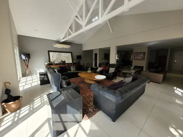 Chácara com 5100m² 7 quartos e 9 banheiros, à venda, no bairro Vale das Laranjeiras em Indaiatuba