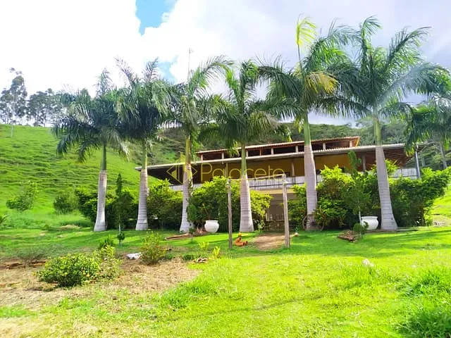 Chácara com 90000m² 4 quartos e 3 banheiros, à venda, no bairro Zona Rural em Silveiras