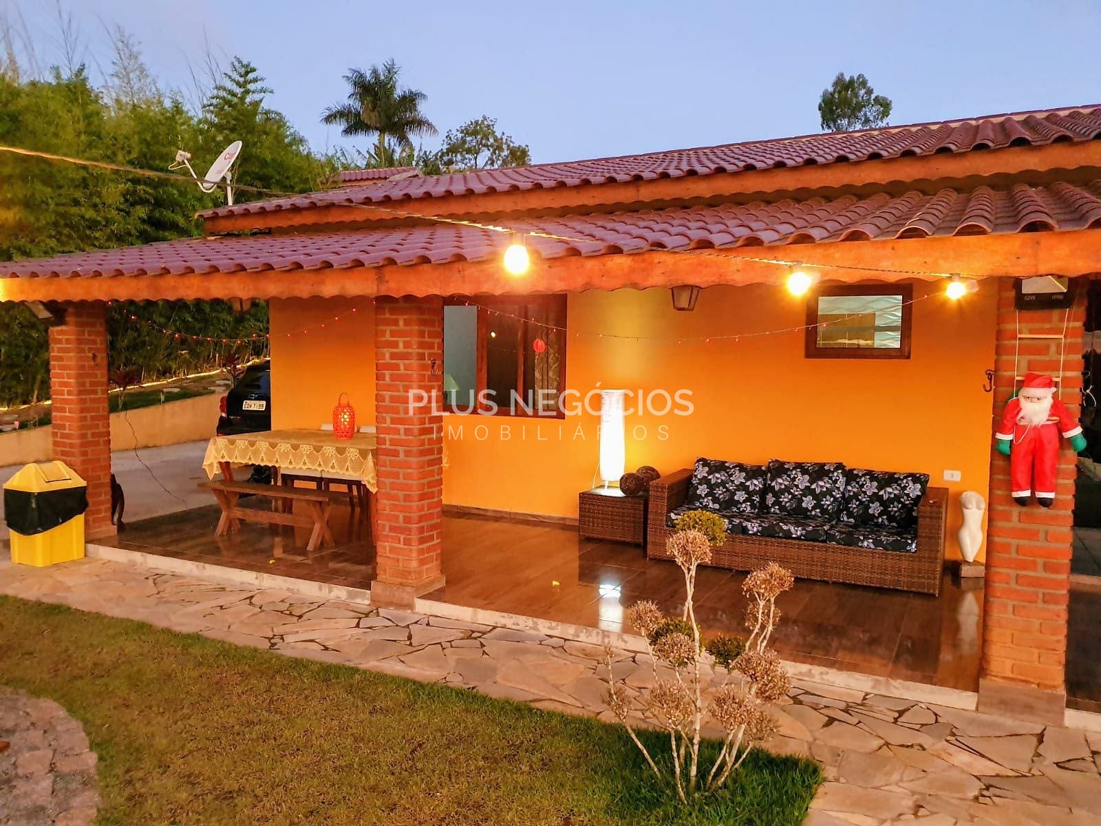 Chácara à venda com 3 quartos, 200m² - Foto 3