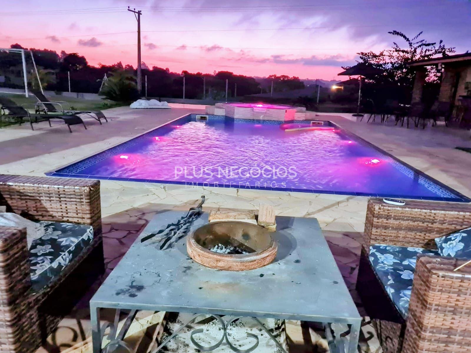Chácara à venda com 3 quartos, 200m² - Foto 13