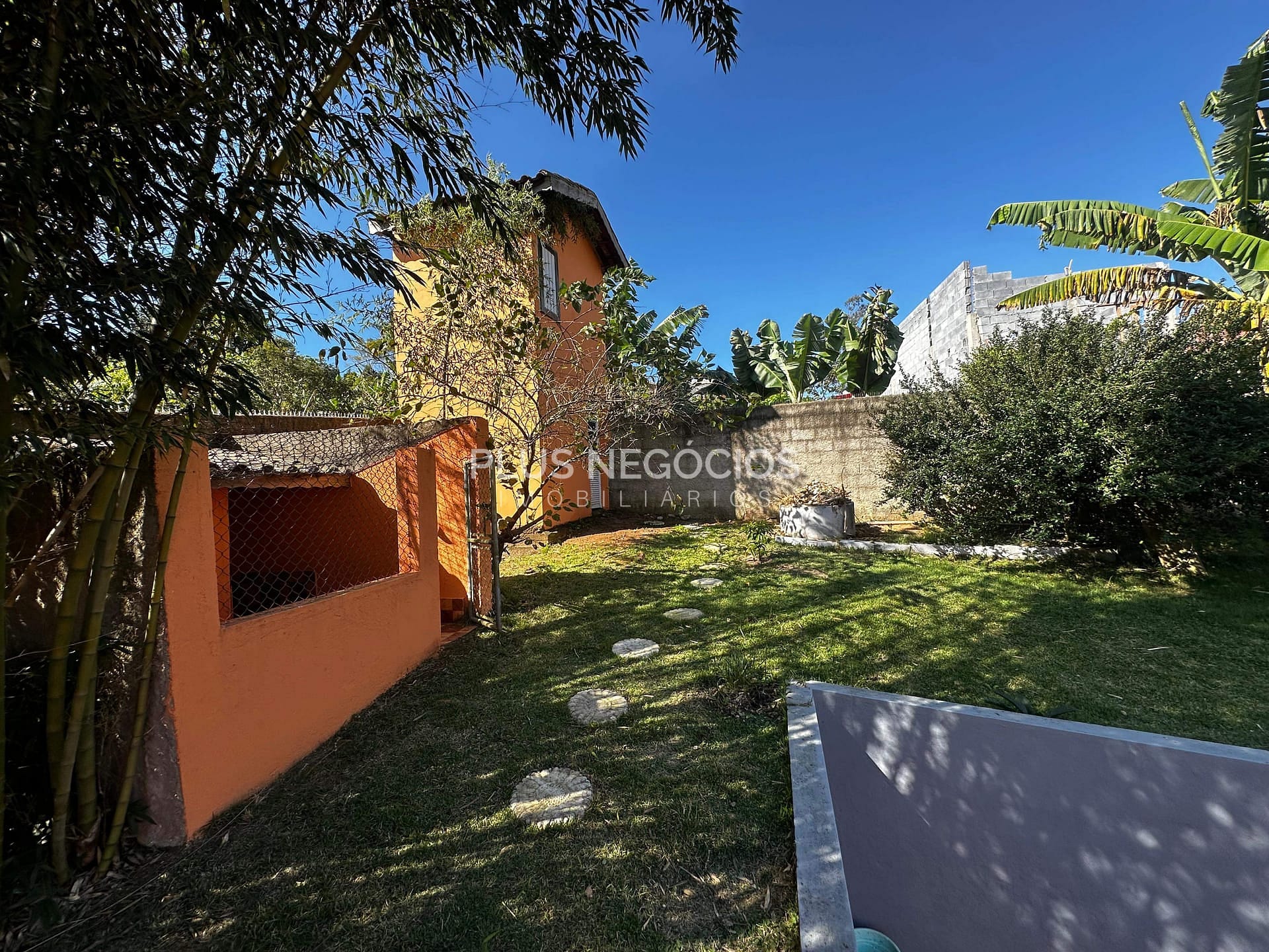 Chácara à venda com 3 quartos, 200m² - Foto 32
