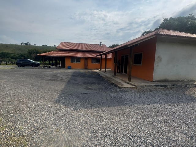 Chácara com 4000m², à venda, no bairro Salto em Extrema