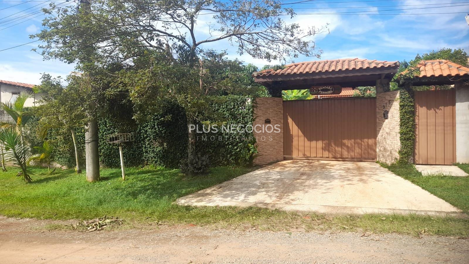 Chácara, 2 quartos, 1040 m² - Foto 1