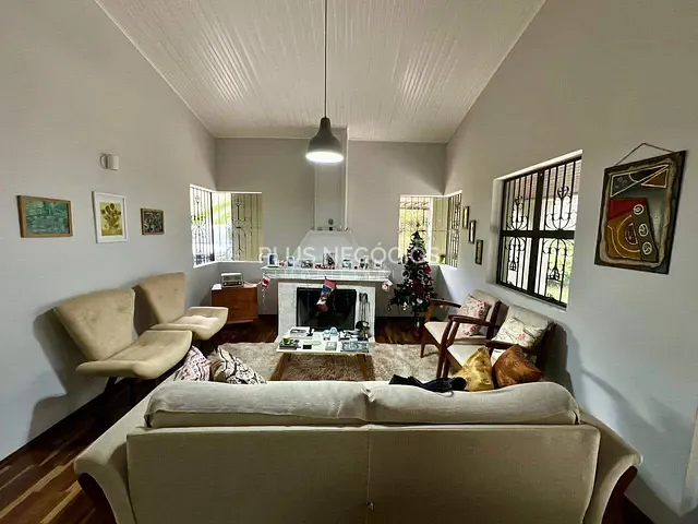 Chácara com 2500m² 3 quartos e 3 banheiros, à venda, no bairro Conj. Hab. Marino Godino em Piedade