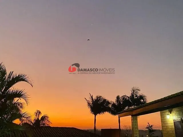Chácara 3 quartos e 3 banheiros, à venda, no bairro Cachoeira em Ibiúna