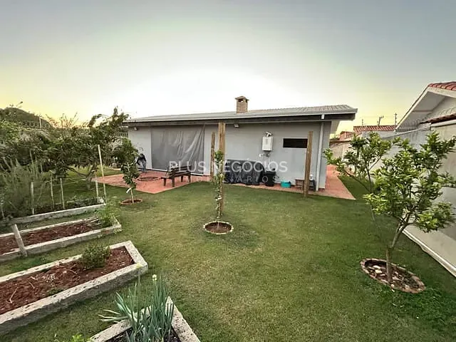 Chácara com 1250m² 3 quartos e 3 banheiros, à venda, no bairro jundiaquara em Araçoiaba da Serra
