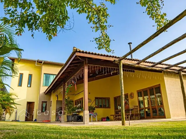 Chácara com 800m² 2 quartos e 2 banheiros, à venda, no bairro Chácaras Santa Rita em Caçapava