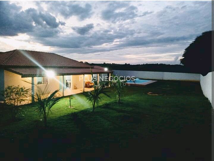 Chácara, 3 quartos, 1000 m² - Foto 1