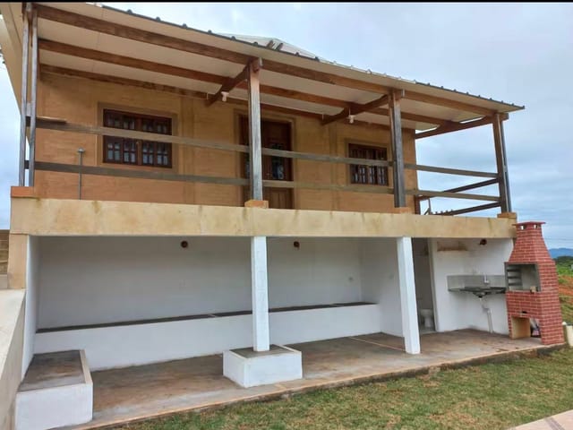 Chácara com 1000m² 3 quartos e 2 banheiros, à venda, no bairro Anhumas em Córrego do Bom Jesus