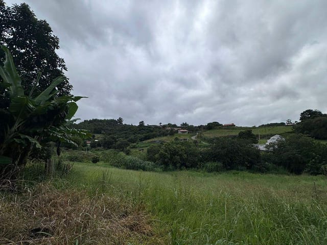 Chácara com 3000m² 2 quartos e 1 banheiro, à venda, no bairro Pessegueiro em Extrema