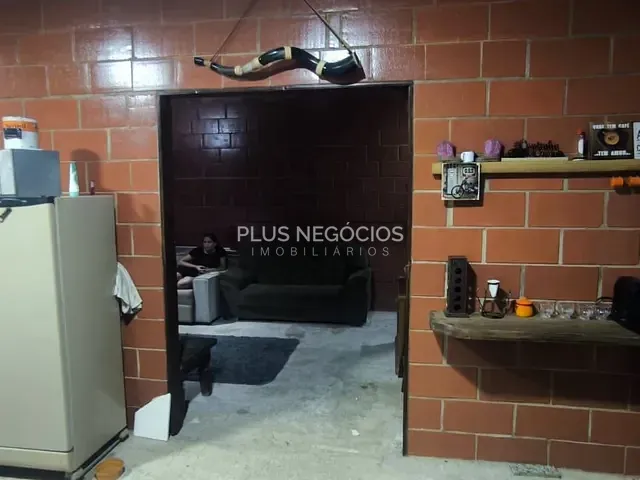 Chácara com 1000m² 2 quartos e 2 banheiros, à venda, no bairro Centro em Salto de Pirapora