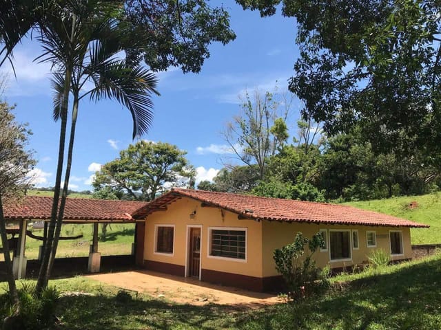 Chácara com 20000m² 2 quartos e 1 banheiro, à venda, no bairro Salto em Extrema