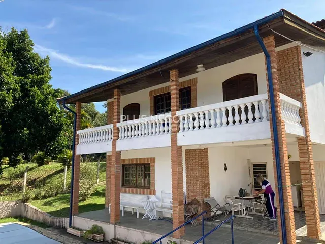 Chácara com 3000m² 4 quartos e 4 banheiros, à venda, no bairro colonial em Araçoiaba da Serra