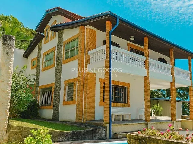 Chácara com 3000m² 4 quartos e 4 banheiros, à venda, no bairro colonial em Araçoiaba da Serra