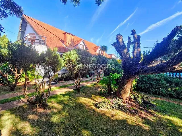 Chácara com 2465m² 9 quartos e 6 banheiros, à venda, no bairro lago azul em Araçoiaba da Serra