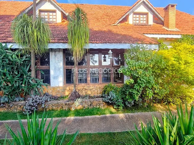 Chácara com 2465m² 9 quartos e 6 banheiros, à venda, no bairro lago azul em Araçoiaba da Serra