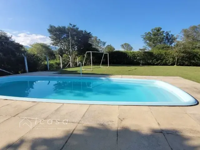 Chácara com 20000m² 2 quartos e 2 banheiros, à venda, no bairro Bom Sucesso em Pindamonhangaba