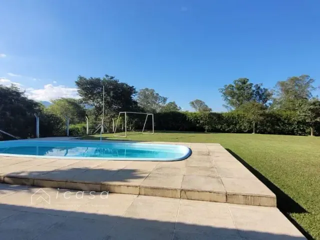 Chácara com 20000m² 2 quartos e 2 banheiros, à venda, no bairro Bom Sucesso em Pindamonhangaba