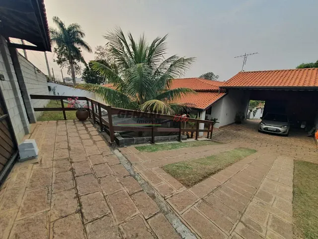 Chácara com 1050m² 3 quartos e 2 banheiros, à venda, no bairro Colinas de Indaiatuba em Indaiatuba