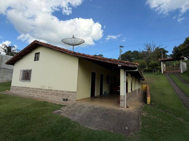 Chácara com 5000m² 3 quartos e 2 banheiros, à venda, no bairro Rodeio em Extrema