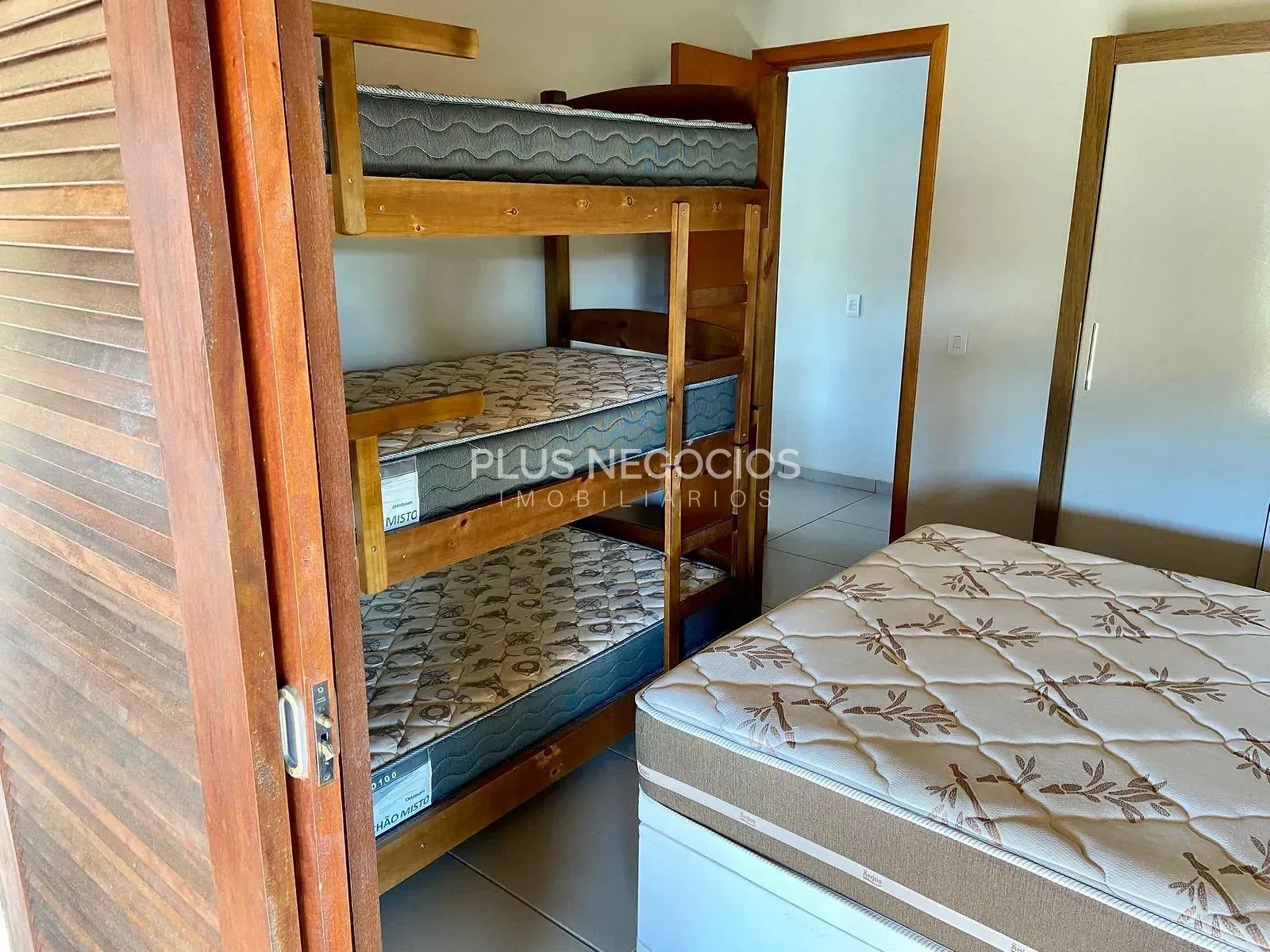 Sítio, 3 quartos, 1000 m² - Foto 25