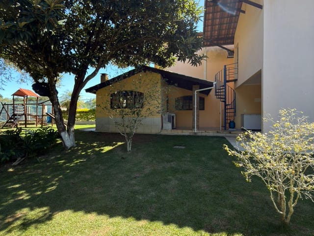 Chácara com 4000m² 11 quartos e 8 banheiros, à venda, no bairro Salto em Extrema