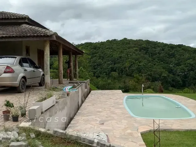 Chácara com 1750m² 2 quartos e 2 banheiros, à venda, no bairro Luiz Carlos em Guararema