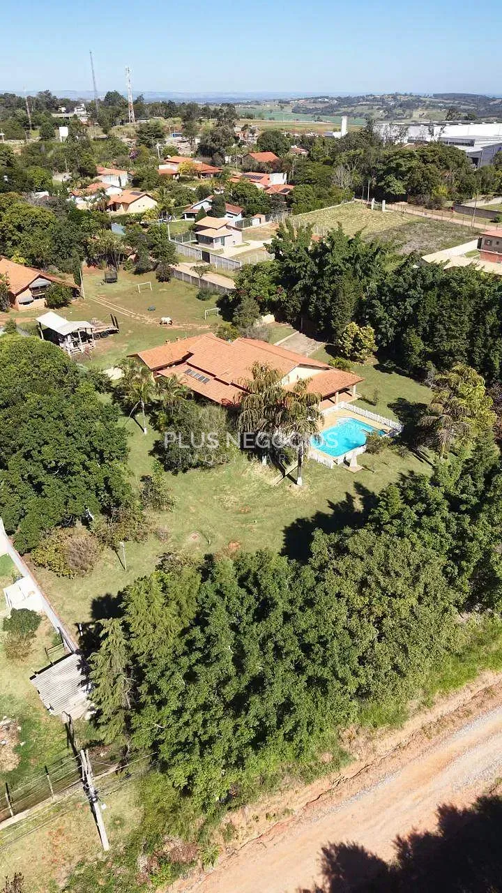 Sítio, 3 quartos, 4000 m² - Foto 1