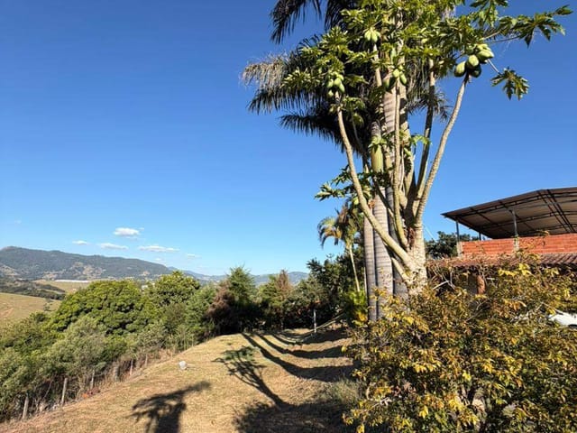 Chácara com 1500m² 4 quartos e 2 banheiros, à venda, no bairro Furnas em Extrema