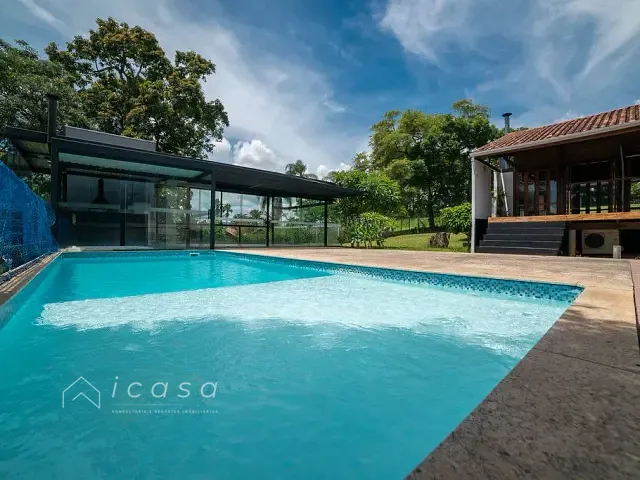 Chácara com 2000m² 4 quartos e 7 banheiros, à venda, no bairro Chácara Santa Rita em Caçapava