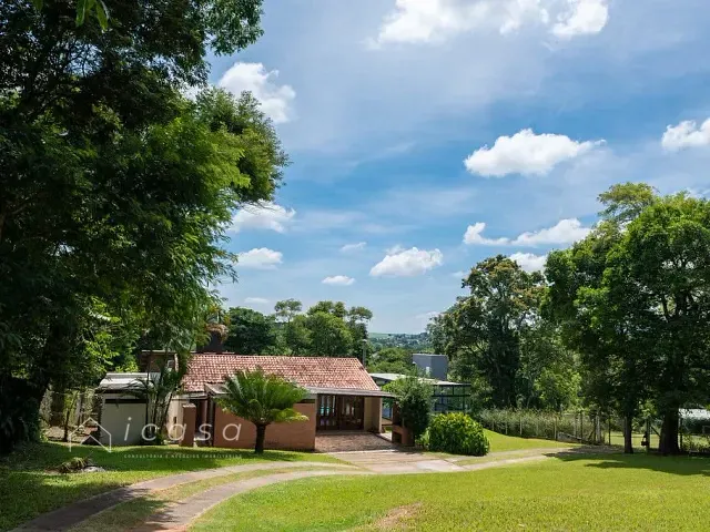 Chácara com 2000m² 4 quartos e 7 banheiros, à venda, no bairro Chácara Santa Rita em Caçapava