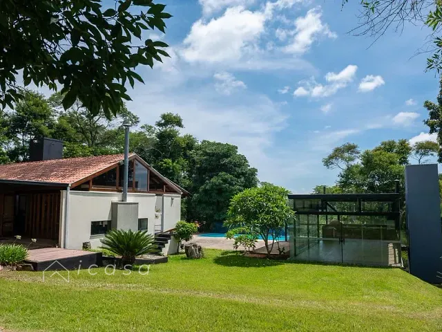 Chácara com 2000m² 4 quartos e 7 banheiros, à venda, no bairro Chácara Santa Rita em Caçapava