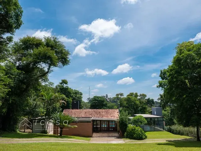 Chácara com 2000m² 4 quartos e 7 banheiros, à venda, no bairro Chácara Santa Rita em Caçapava
