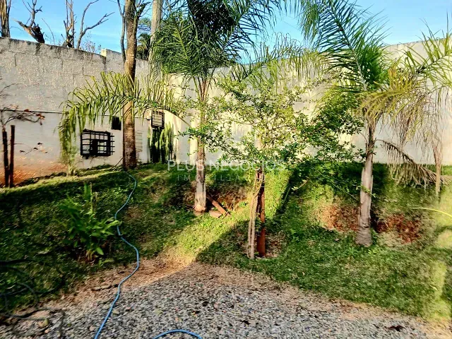 Chácara com 1000m² 3 quartos e 4 banheiros, à venda, no bairro Arco Íris em Salto de Pirapora