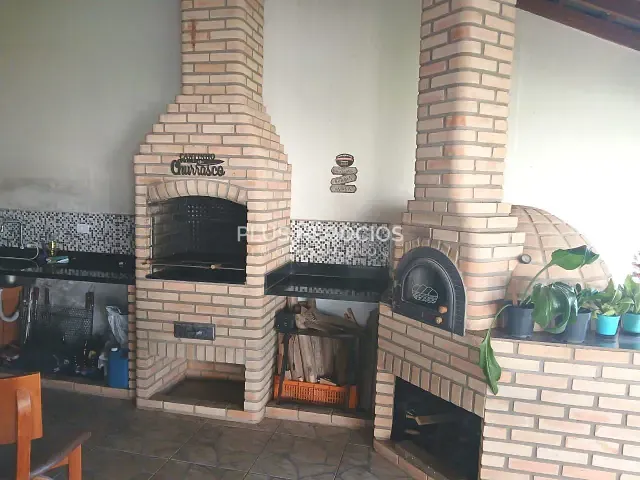 Chácara com 1000m² 3 quartos e 4 banheiros, à venda, no bairro Arco Íris em Salto de Pirapora