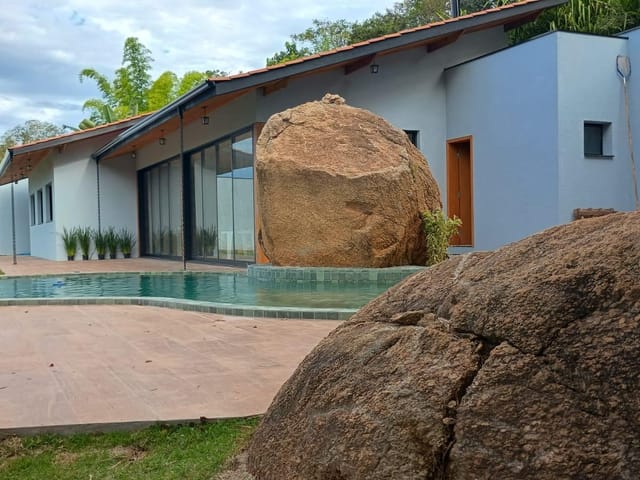 Chácara com 1000m² 3 quartos e 1 banheiro, à venda, no bairro Mãe dos Homens em Bragança Paulista