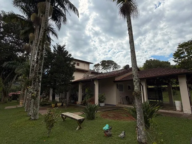 Chácara com 800m² 3 quartos e 3 banheiros, à venda, no bairro Salto em Extrema