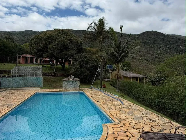 Chácara com 2370m² 3 quartos e 2 banheiros, à venda, no bairro Vila Romana em Extrema