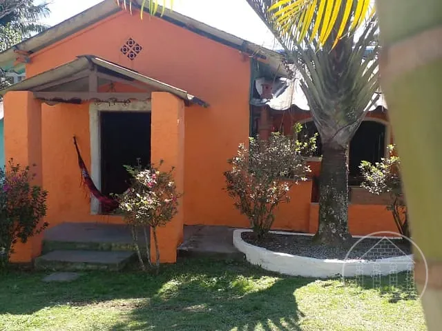 Chácara com 1700m² 3 quartos e 2 banheiros, à venda ou para alugar, no bairro Pq. Sao Paulo em Embu-Guaçu