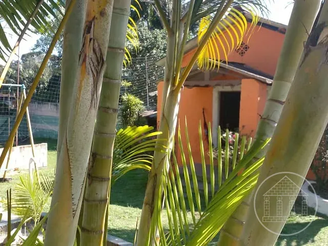 Chácara com 1700m² 3 quartos e 2 banheiros, à venda ou para alugar, no bairro Pq. Sao Paulo em Embu-Guaçu