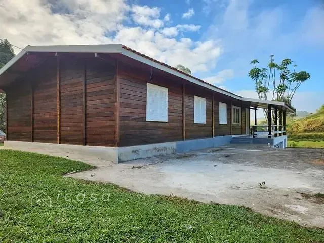 Chácara com 130205m² 5 quartos e 4 banheiros, à venda, no bairro Sobrado em São José dos Campos