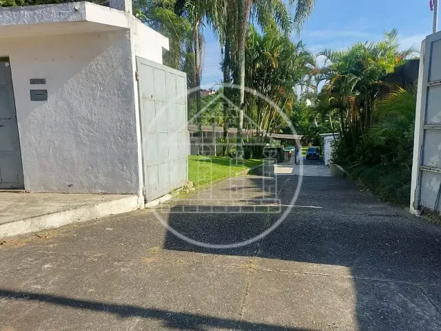 Chácara com 1000m², para alugar, no bairro Parelheiros em São Paulo